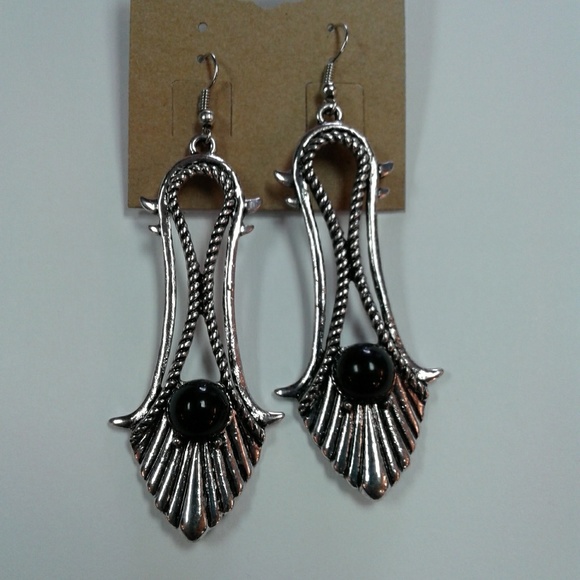 Silver & Pearl  and Black Stone Earring Bund - Picture 3 of 3